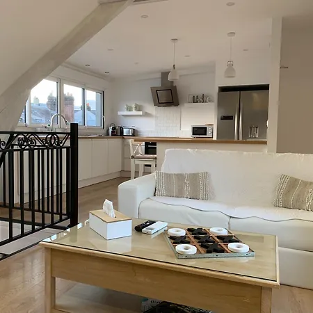 Duplex Vieux Marche Quartier Historique Wifi/parking Apartment *