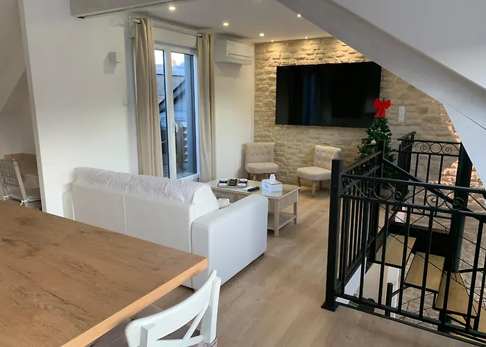 Duplex Vieux Marche Quartier Historique Wifi/parking Apartment